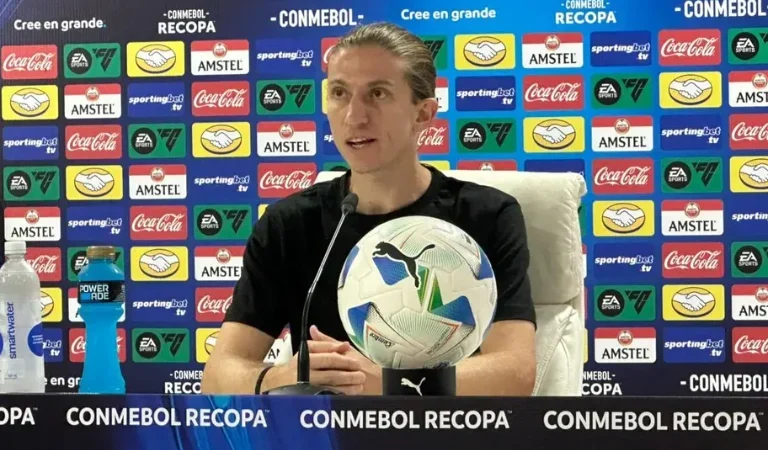 Filipe Luís se pronuncia após polemica na entrevista coletiva