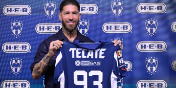Sérgio Ramos em sua chegada ao Monterrey