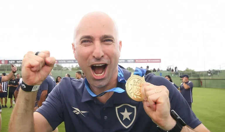 Botafogo intensifica treinos na Bolívia com Bellão e Anselmi