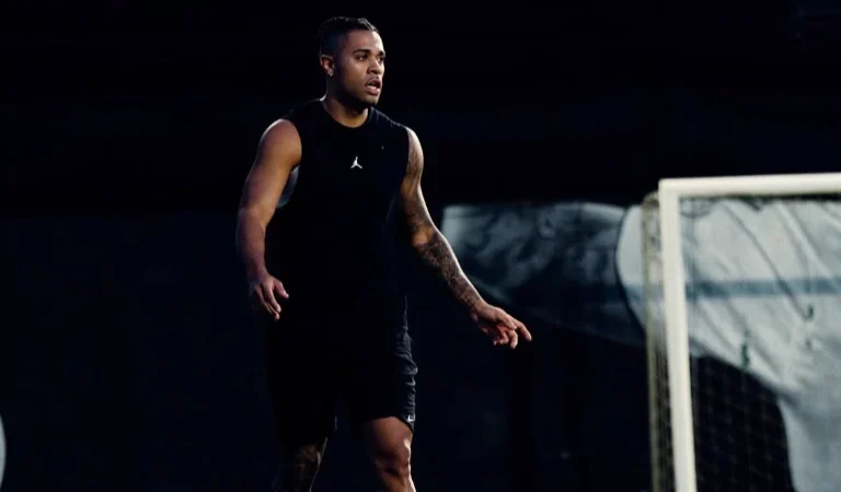 Após 12 anos, Mariano Díaz volta à seleção da República Dominicana