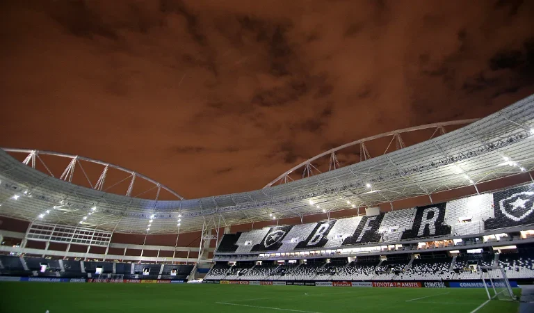 Botafogo x Flamengo: Onde assistir, horário e escalações