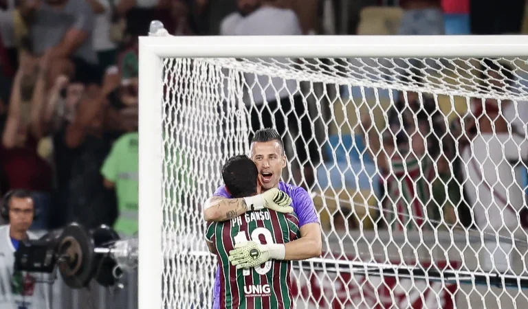 Com três pênaltis na partida, Fluminense se classifica para a final do Carioca