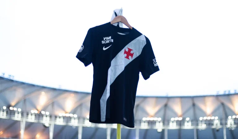 Carga com materiais esportivos do Vasco foi roubada na Linha Amarela