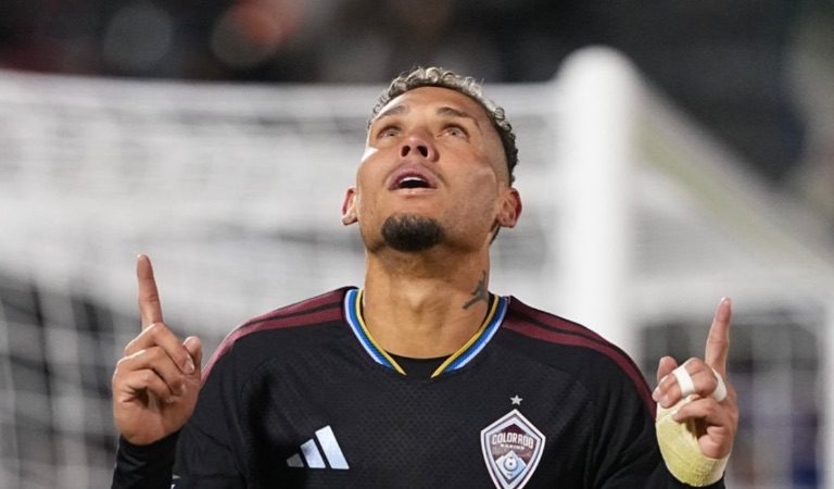 Navarro marca dois gols pelo Colorado Rapids na MLS