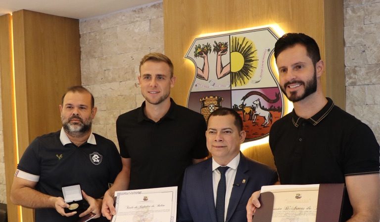 Klaus recebe título de Cidadão de Belém após destaque no acesso do Remo