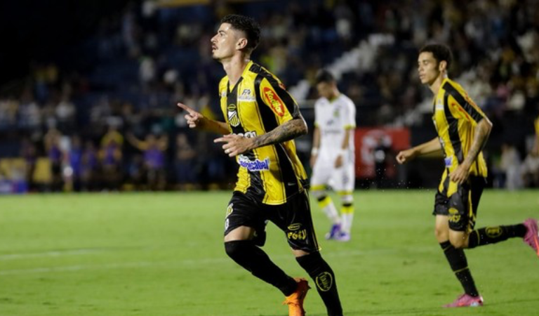 Palmeiras e Novorizontino travam batalha fora de campo antes da final do Paulistão