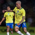 Arthur sales em ação pelo Mamelodi Sunsowns