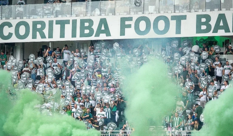 Coritiba x Vasco: Onde assistir, horário e prováveis escalações