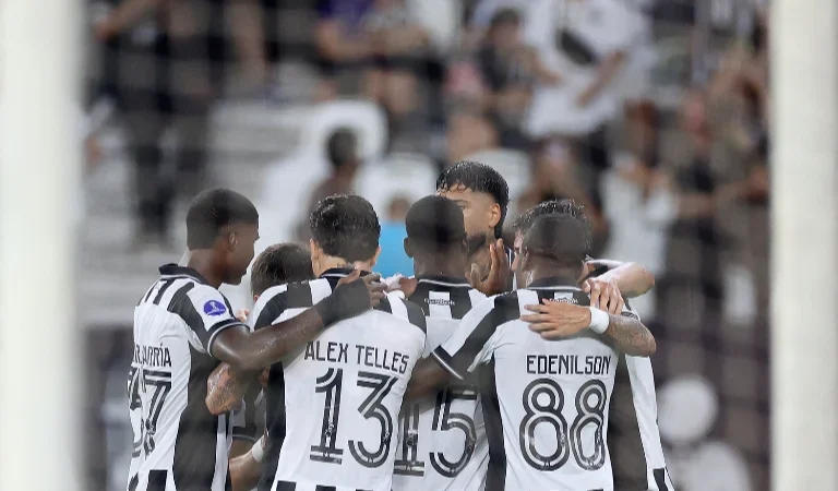 Sem dificuldades, Botafogo vence Independiente Petrolero na Copa Sul-Americana