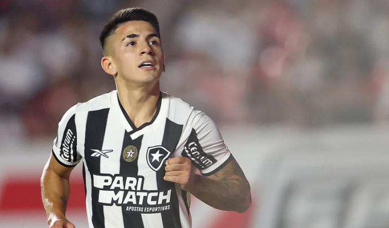 Almada segue como tema no Botafogo