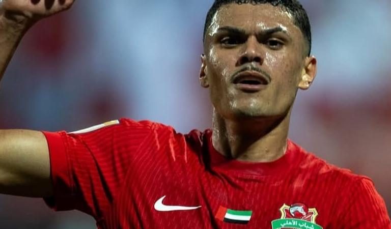 Shabab Al Ahli, de Mateusão, sobrevive a batalha e avança