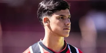 Nicolas segue no São Paulo