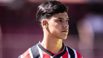 Nicolas segue no São Paulo