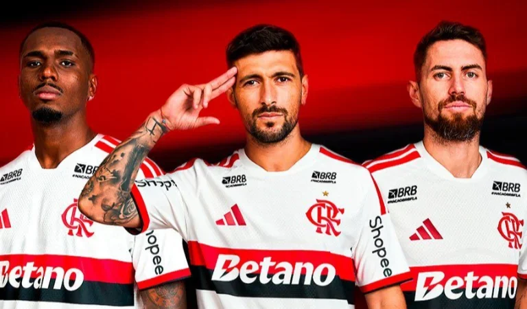 Flamengo lança novo uniforme e elogio de Jardim a zagueiro reserva surpreende