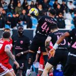 Momento do gol de Nogueira que manteve o Sabah invicto