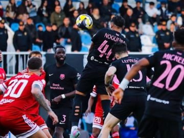 Momento do gol de Nogueira que manteve o Sabah invicto