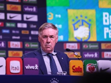Ancelotti durante coletiva de convocação da Seleção Brasileira