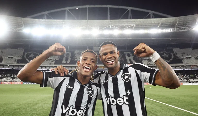 Botafogo bate o Racing e reassume liderança do grupo na Copa Sul-Americana