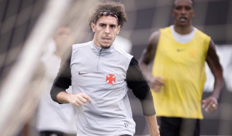 Vasco deve enfrentar Olimpia com time reserva no Paraguai