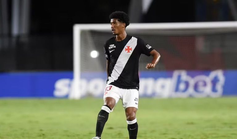 Ramon Rique agrada Renato e sobe ao profissional do Vasco