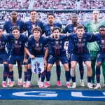 Equipe do PSG antes do confronto contra o Arsenal (Foto: Divulgação/PSG)