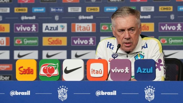 Ancelotti durante a coletiva desta sexta-feira