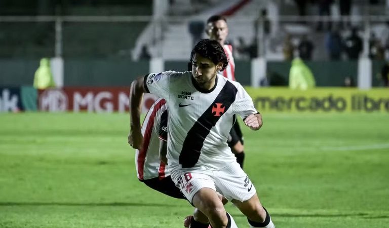 Vasco renova contrato de JP até 2028
