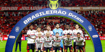 Flamengo perfilado para duelo contra o Internacional