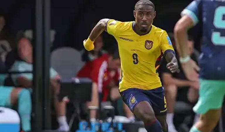 Vasco tem conversas por atacante titular do Equador na Copa