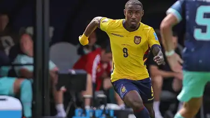 Vasco tem conversas por atacante titular do Equador na Copa