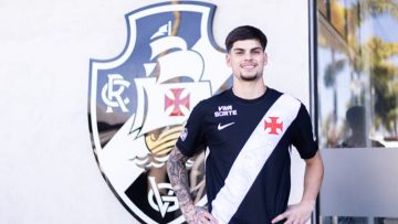 Paulinho em sua primeira foto como jogador do Vasco