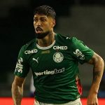 Barboza em ação pelo Palmeiras