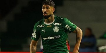 Barboza em ação pelo Palmeiras