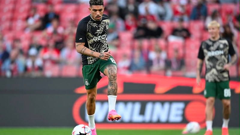 Douglas em ação pelo Krasnodar (Foto: Divulgação)