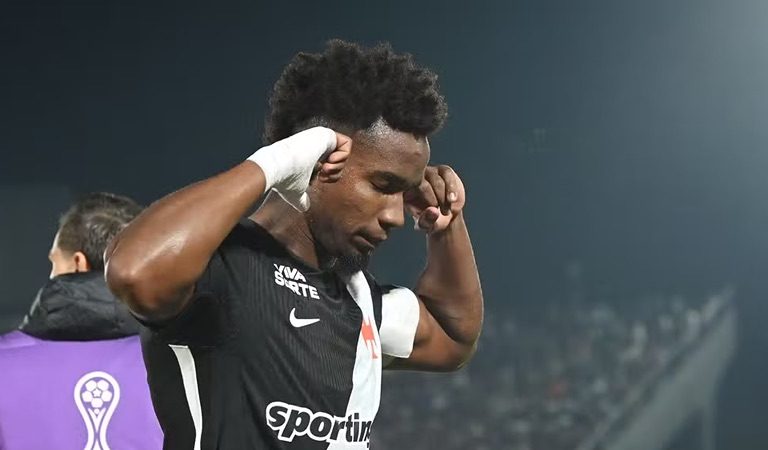 Vasco reage após crise, goleia o Olimpia e mantém vivo o sonho da Sula