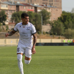 Carlos França em ação pelo Ararat
