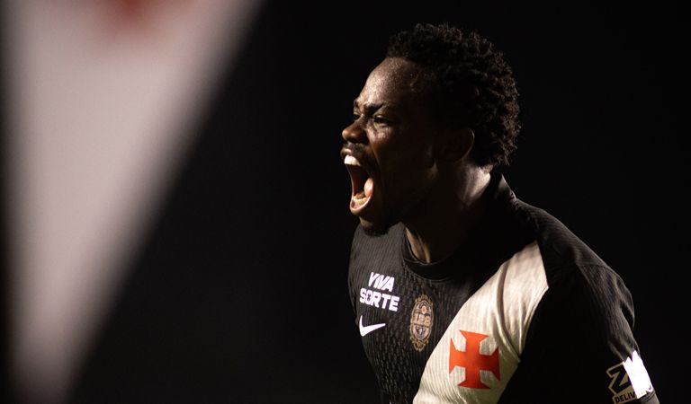 Vasco supera expulsão precoce e garante vitória na ida da Copa do Brasil