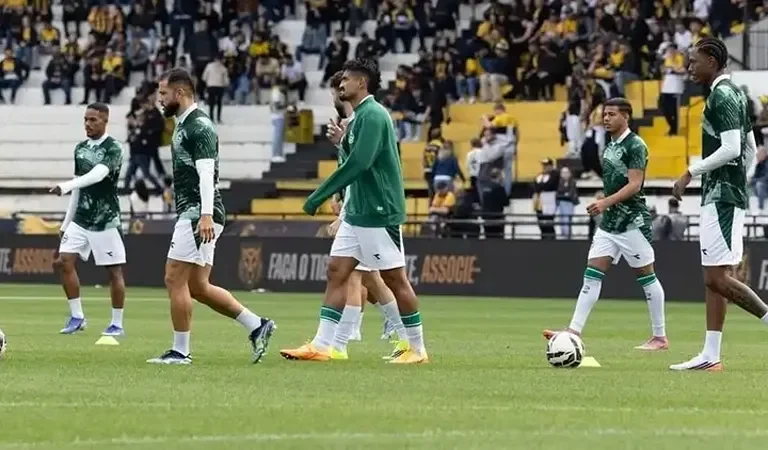Goiás enfrenta inconsistências, mas dupla aparece como possível solução
