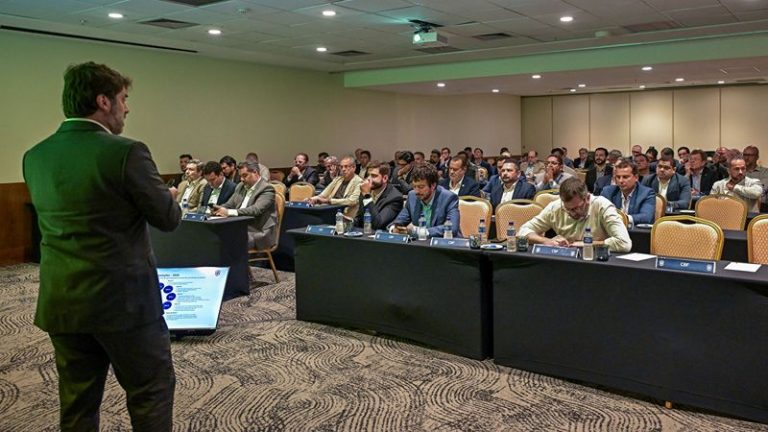 CBF se reuniu com clubes para tratar assuntos do futebol brasileiro (Foto: Thiago Ribeiro/Staff ImagesCBF)