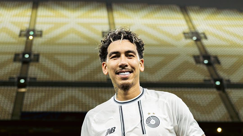 Firmino após a partida em que foi melhor em campo (Foto: Divulgação/Al Sadd)