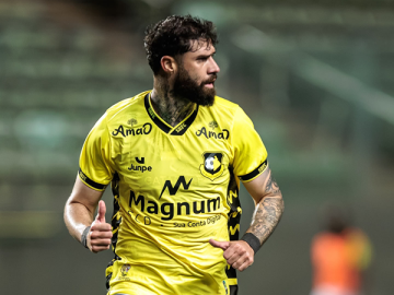 Fabrício Daniel em ação pelo São Bernardo (Foto: Breno Babu/C2 Sports)