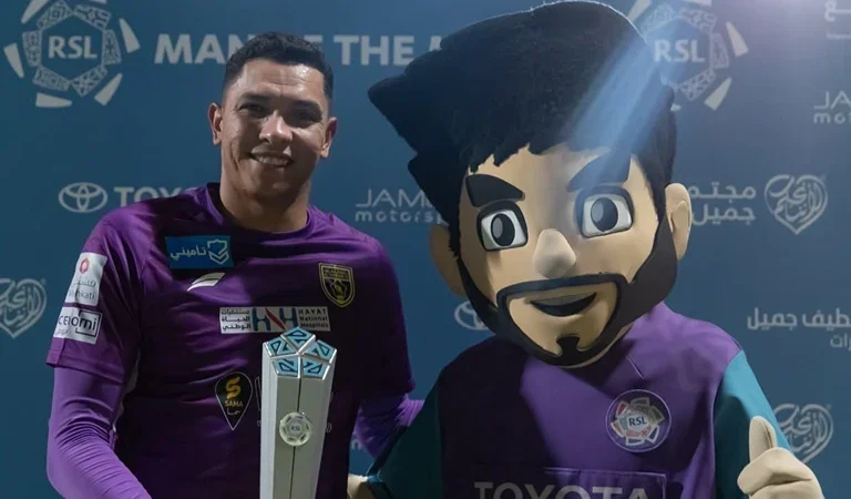 Mailson se destaca no Al-Taawoun e acumula prêmios no início do Campeonato Saudita