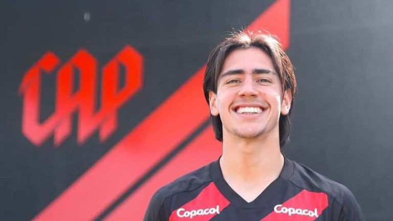 Azambuja é destaque do Furacão (Foto: Divulgação/Athletico)
