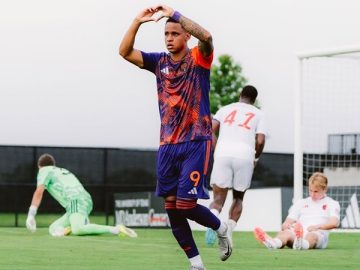 Arthur Sousa comemora gol pelo Houston Dynamo II (Foto: Divulgação)