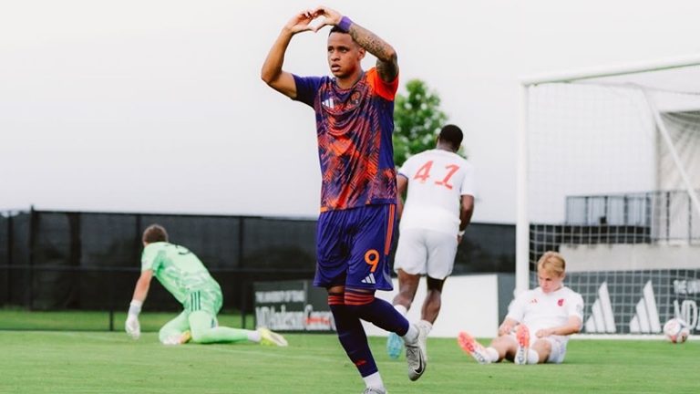 Arthur Sousa comemora gol pelo Houston Dynamo II (Foto: Divulgação)