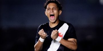 Yan Falcão comemora gol pelo Vasco (Foto: Divulgação)
