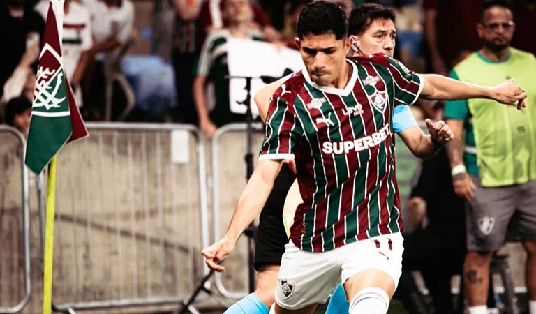 Savarino tem bons números contra o Coritiba e vira opção para o Fluminense
