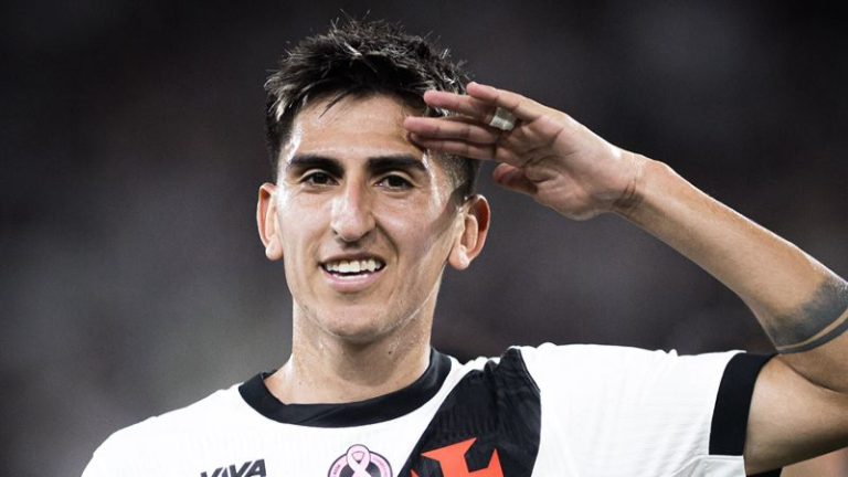 Lescano comemora segundo gol com a camisa do Vasco (Foto: Matheus Lima/Vasco)