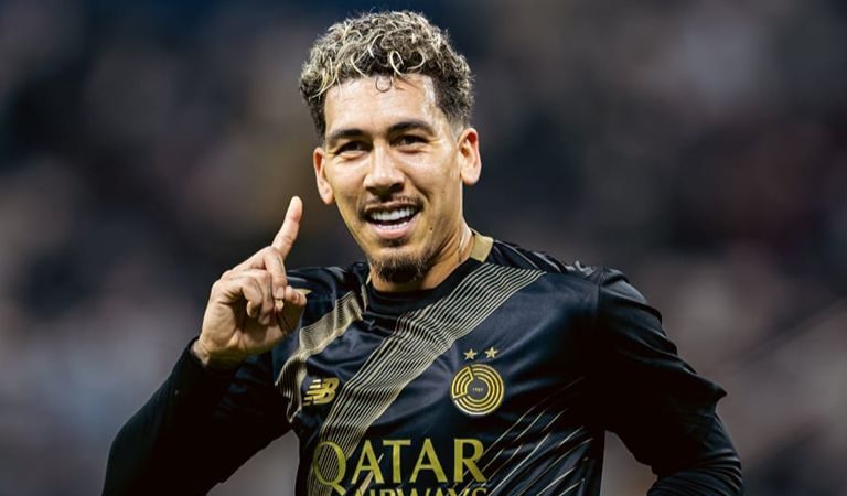 Roberto Firmino marca em goleada que garante a liderança ao Al Sadd