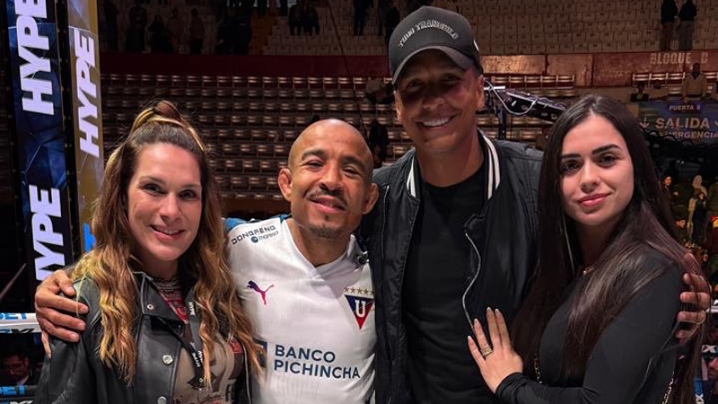 Deyverson com José Aldo e suas respectivas esposas (Foto: Arquivo Pessoal)